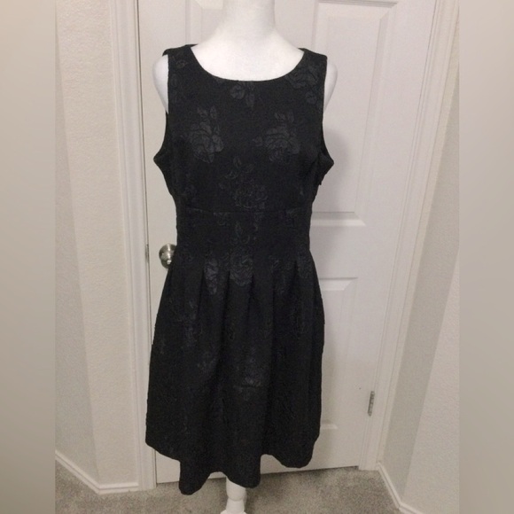 Elle Dresses & Skirts - Elle Black Floral Sleeveless Midi Dress Size 14